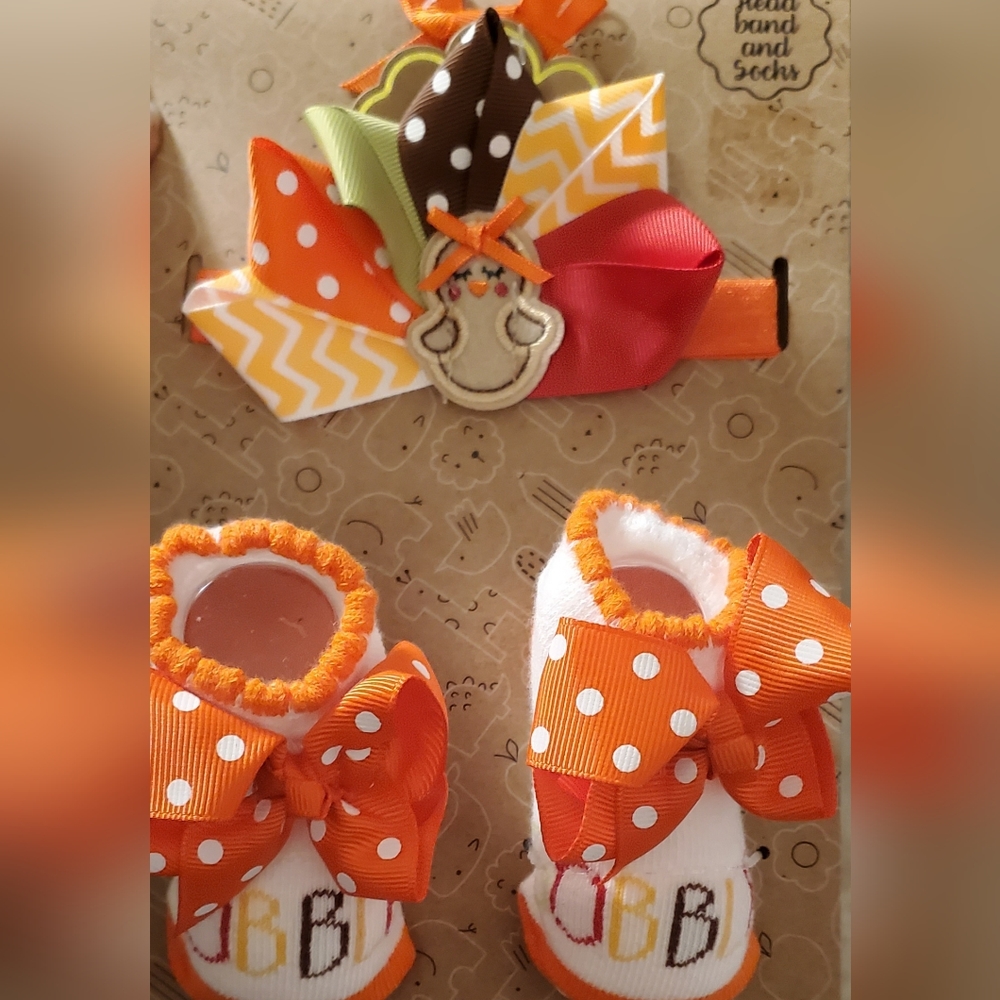 ⭐️Baby booties & headband